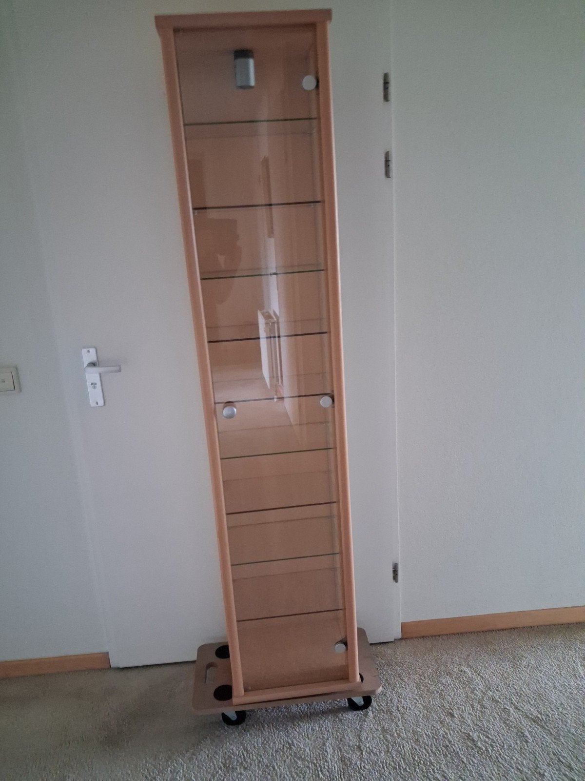 Slanke Vitrinekast met Verlichting en Glazen Deur, Huis en Inrichting, Kasten | Vitrinekasten, Zo goed als nieuw, 150 tot 200 cm