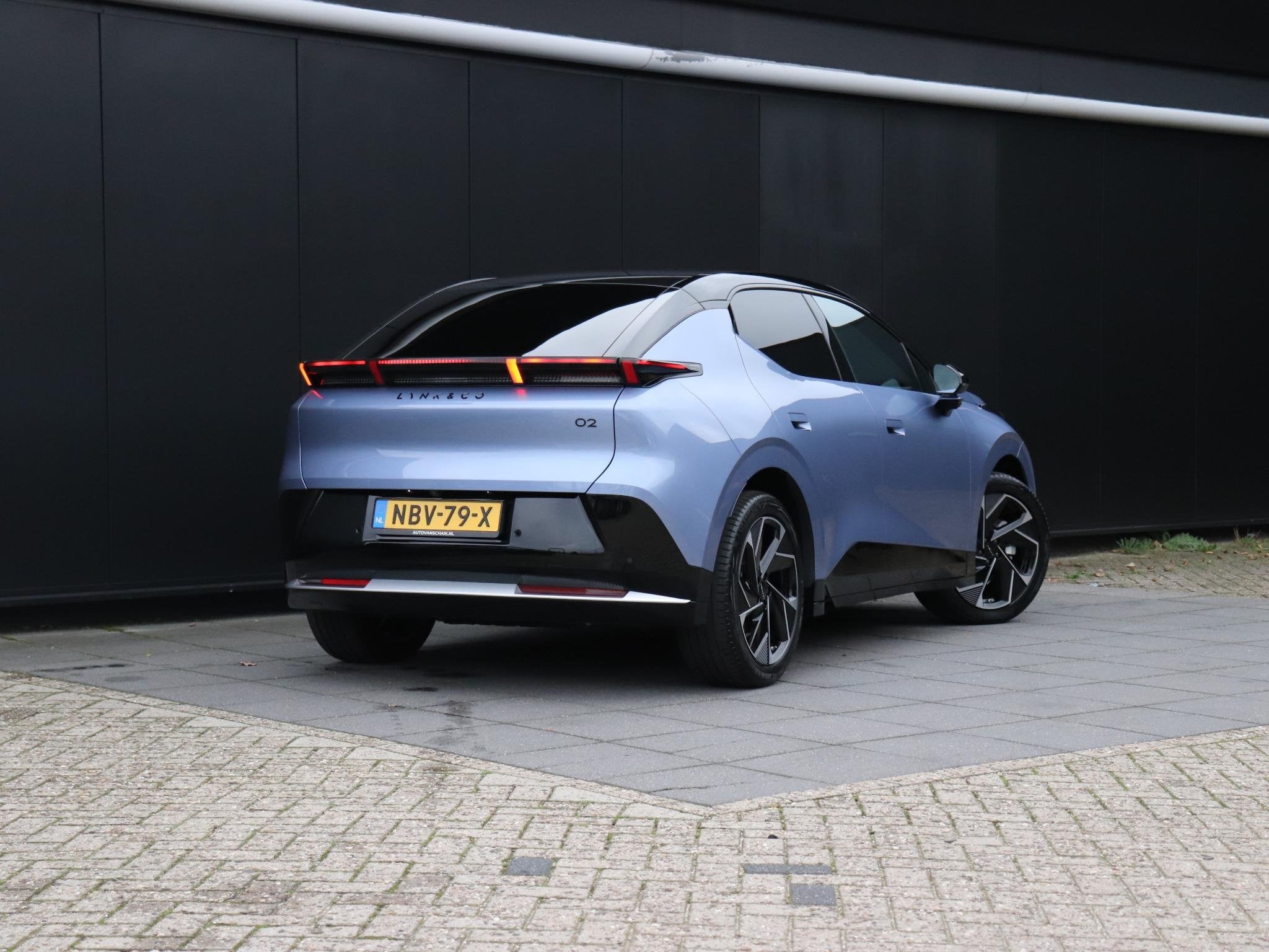 Lynk & Co 02 More 66 kWh | LEDER | PANO | H&K | 360° CAMERA, Auto's, Automaat, Dealer onderhouden, Achterwielaandrijving, Gebruikt