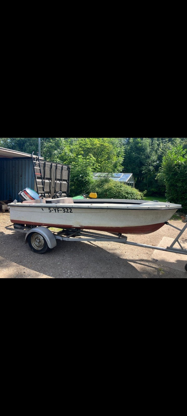 Stabiele visboot met buitenboordmotor en trailer, Watersport en Boten, Motorboten en Motorjachten, Buitenboordmotor, Trailer, Visboot