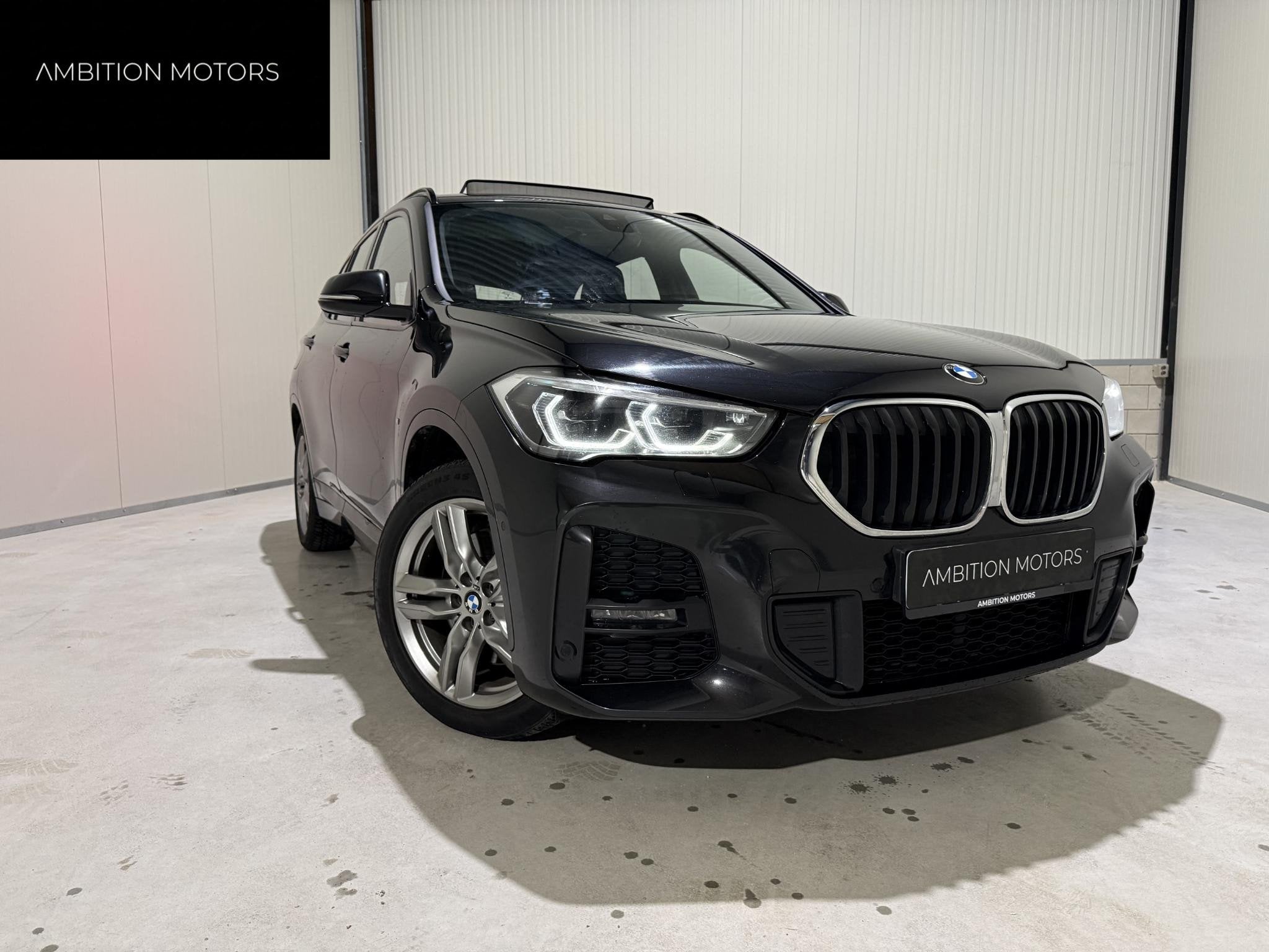BMW X1 xDrive25e eDrive M-Sport Pano/Ambient/Camera, Auto's, Stof, Gebruikt, Euro 6, Automatische klimaatregeling
