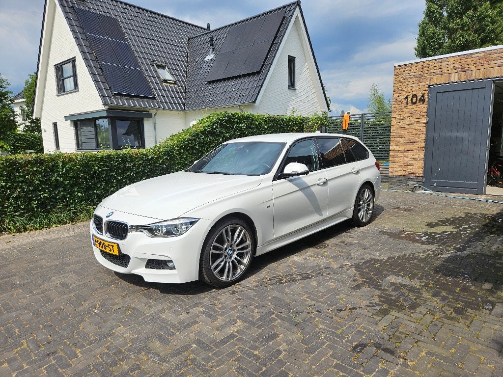 BMW 3-Serie 320i Mem, HeadUp, Leer, Trekhaak, Adp.Led, Auto's, BMW, Automaat, Achterwielaandrijving, 1800 kg, Zwart