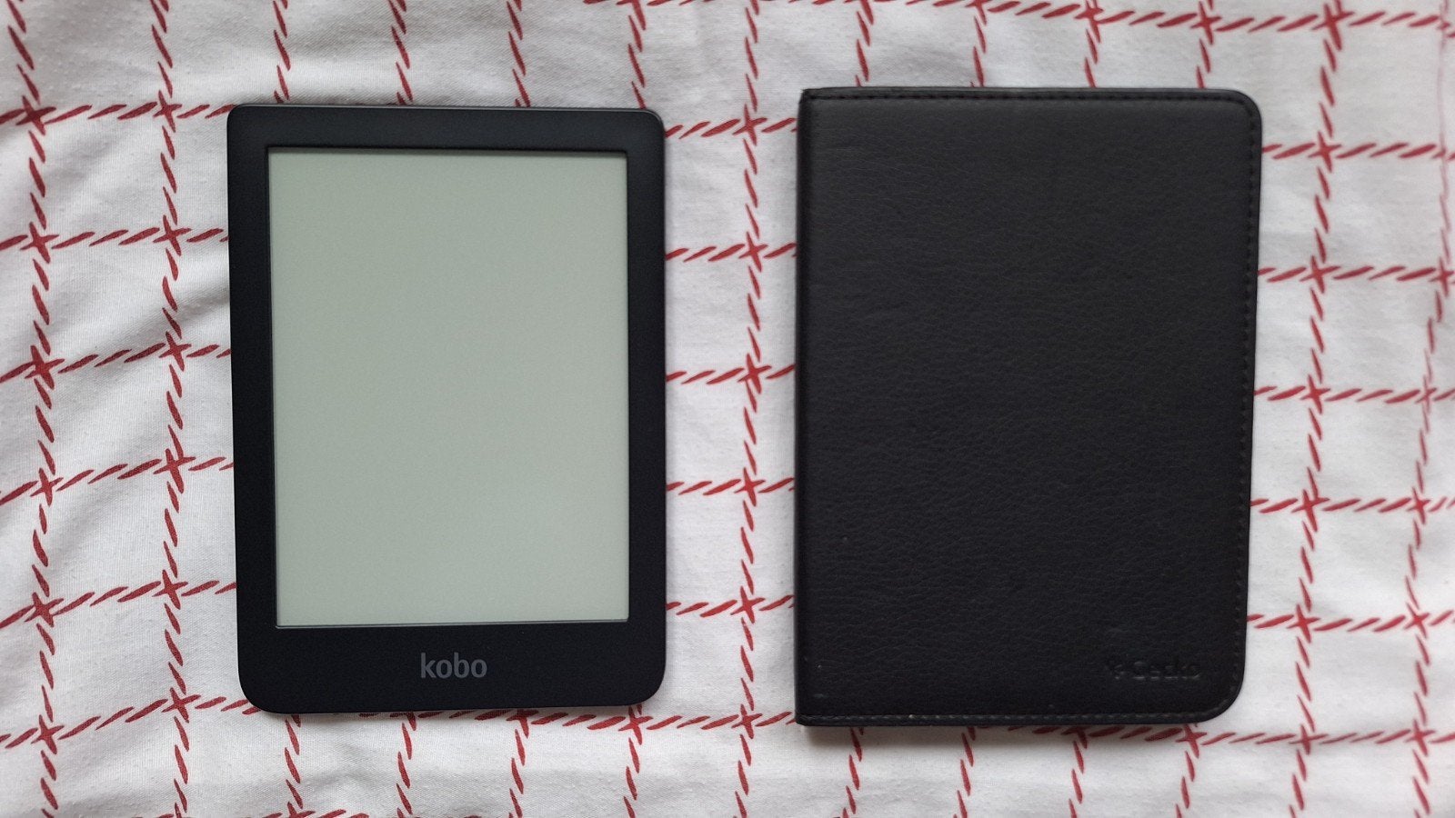 Defecte Kobo Clara HD e-reader met hoesje, 8 GB, 6 inch of minder, Kobo, Ophalen of Verzenden