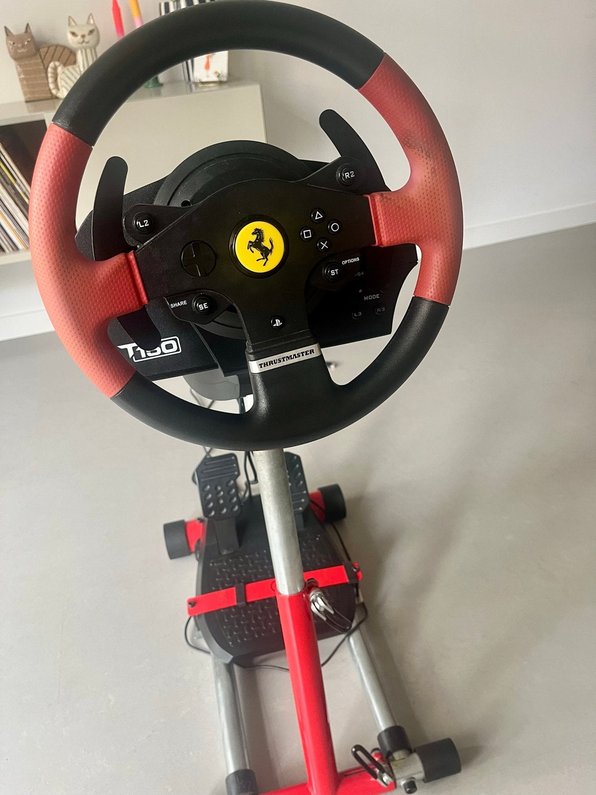 Thrustmaster T150 Ferrari racestuur +pedalen+Wheel Stand Pro, Ophalen, Racestuur, Gebruikt, Force feedback