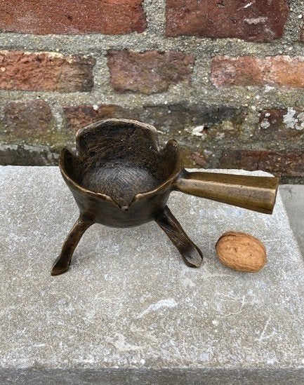 antieke bronzen smeltkroes om kogels te maken, zwartkruit., Verzamelen, Militaria | Algemeen, Ophalen of Verzenden, Overige soorten