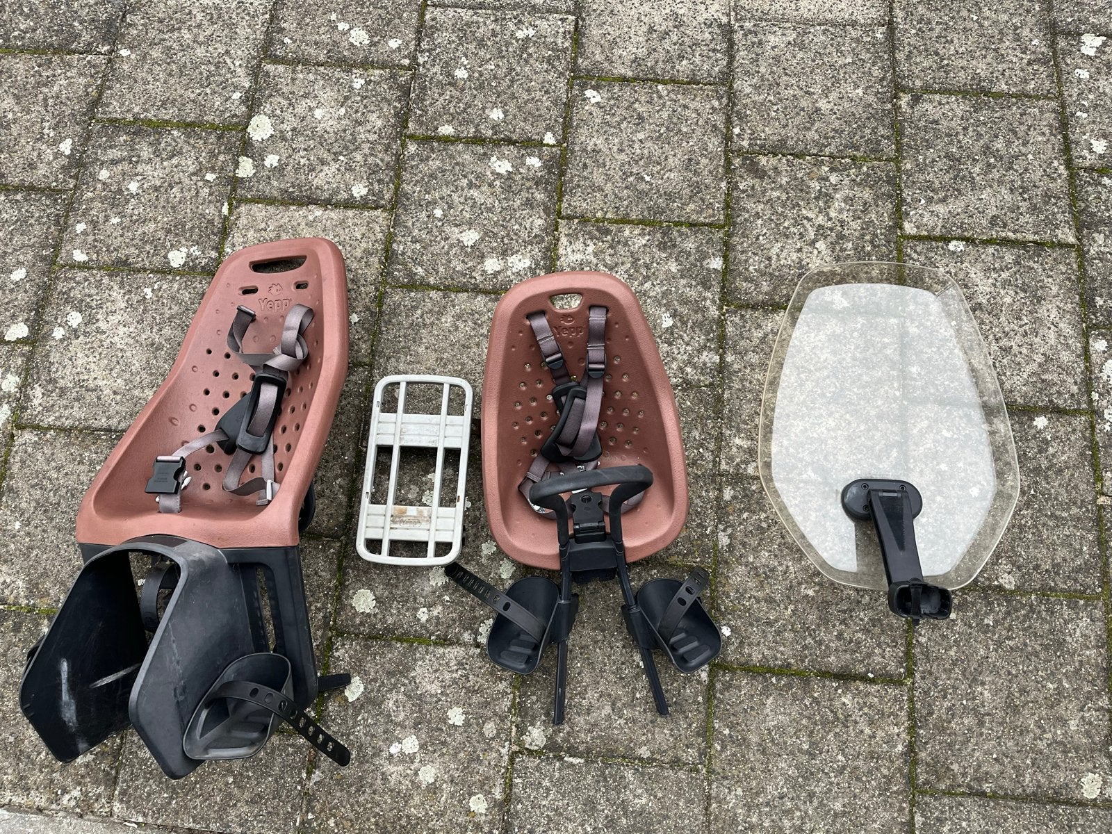 Yepp fietszitjes (voor- en achterzitje) met windscherm, Fietsen en Brommers, Achterzitje, 9 t/m 18 kg, Ophalen of Verzenden, Gebruikt