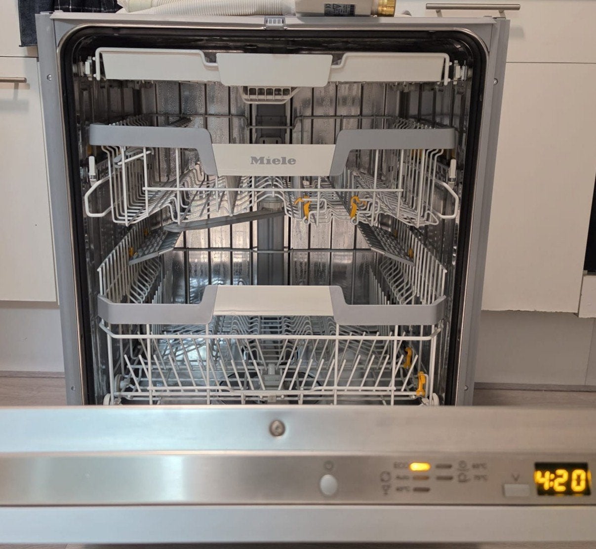 Een Luxe Volledig inbouw Miele vaatwasser (uit 2024)