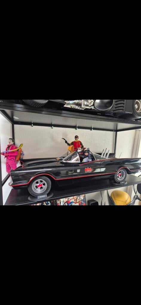 Jazzinc hot toys 1966 batmobile incl 3 figures, Verzamelen, Poppetjes en Figuurtjes, Zo goed als nieuw, Ophalen of Verzenden
