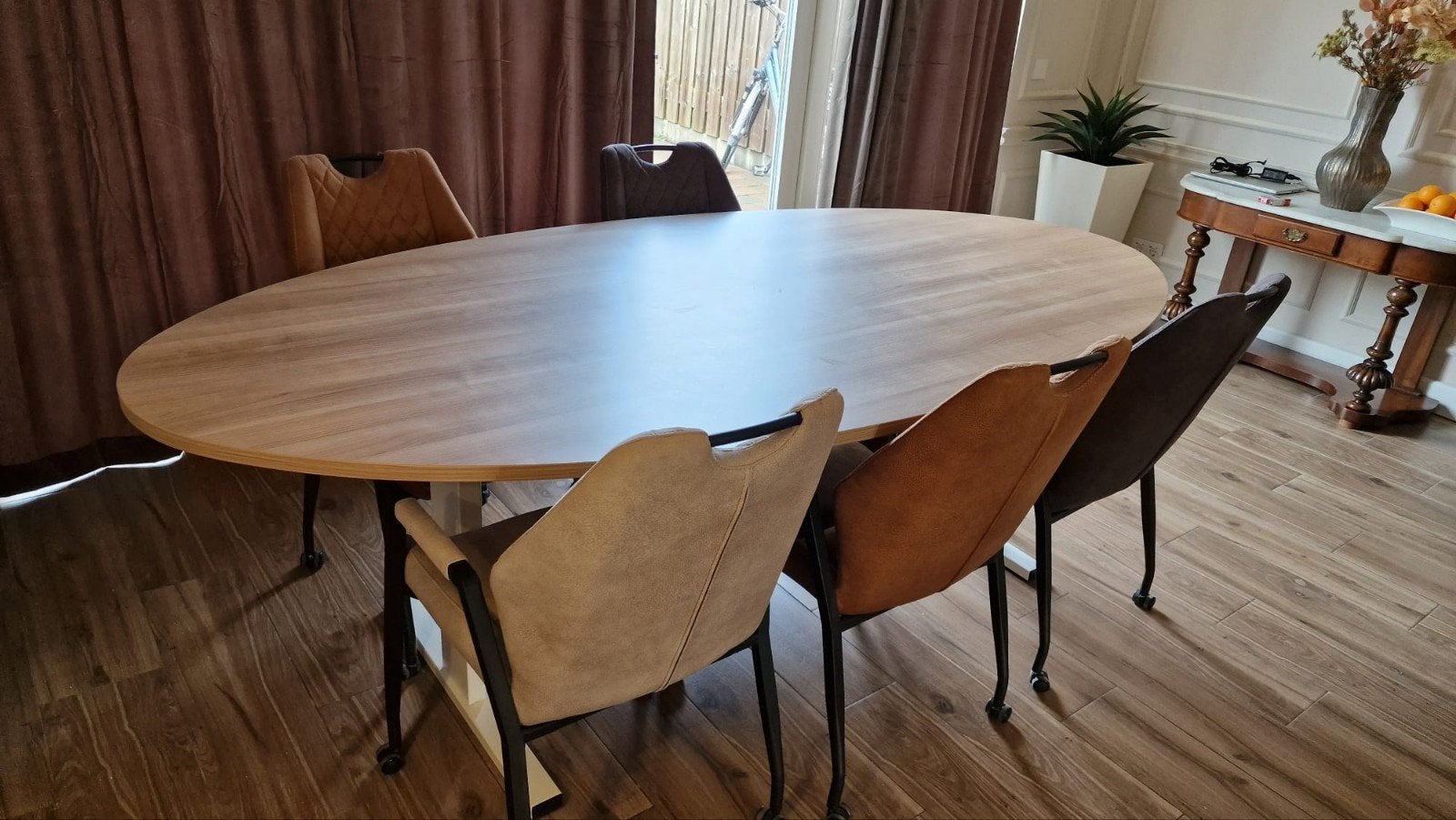 Prachtige eettafel ovaal 240cm, Huis en Inrichting, Tafels | Eettafels, Ophalen, Ovaal, 200 cm of meer, 100 tot 150 cm