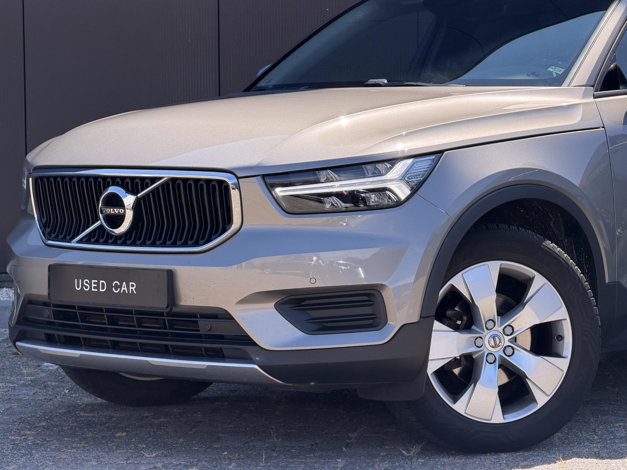 Volvo XC40 1.5 T3 Momentum Pro Panorama dak / Elek. kofferba, Auto's, Volvo, Gebruikt, Euro 6, Leder en Stof, 163 pk