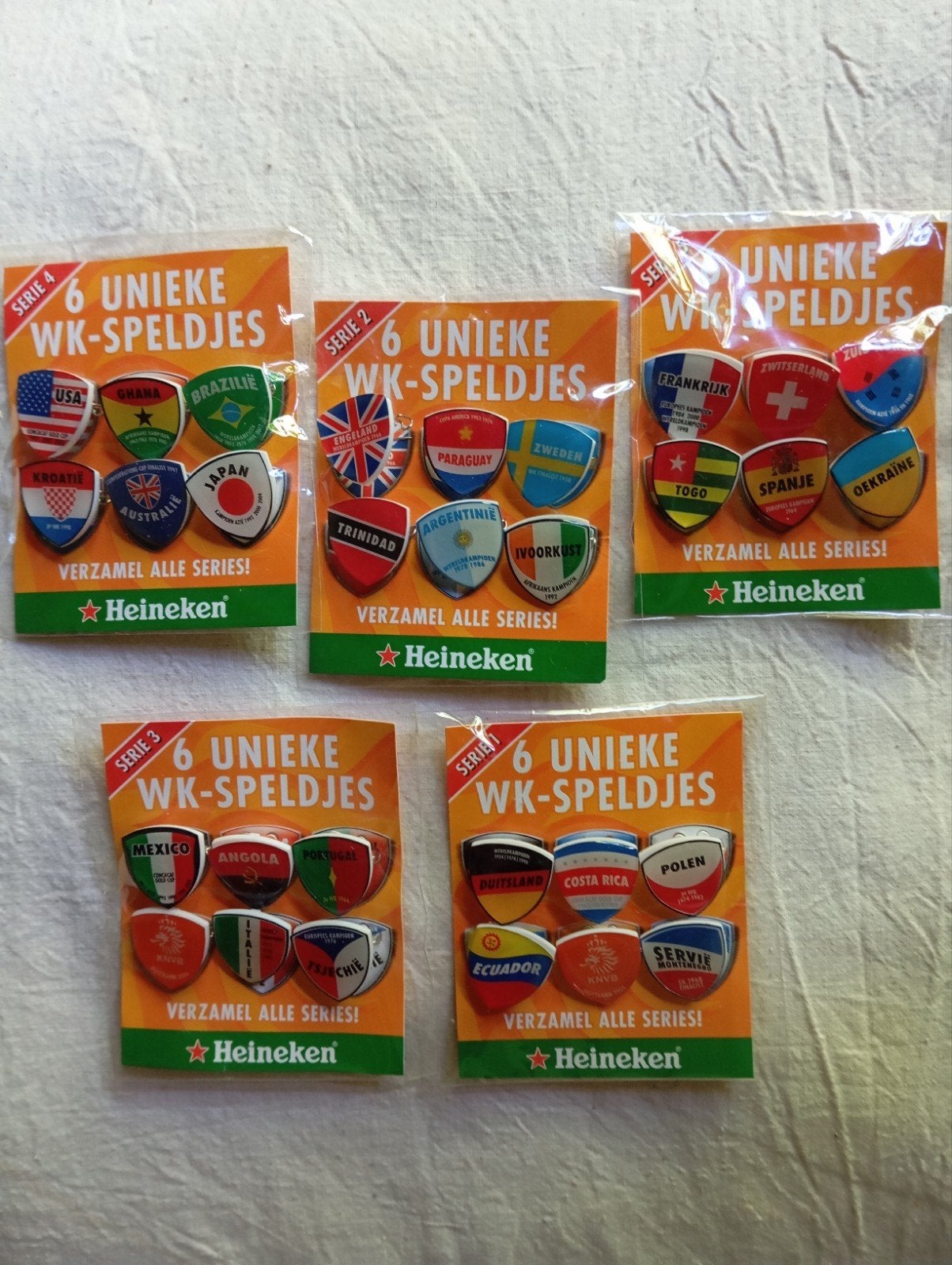 Heineken bier actie WK 2006 voetbal speldjes pins compleet, Ophalen of Verzenden, Zo goed als nieuw, Feyenoord, Boek of Tijdschrift