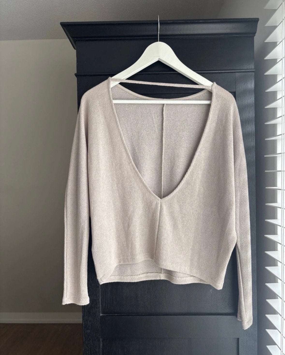 H&M Exclusief Gebreid Truitje met Open Rug Maat XS, Ophalen of Verzenden, Zo goed als nieuw, Maat 34 (XS) of kleiner, Beige