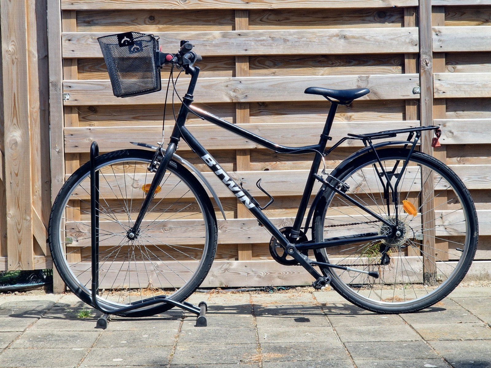 Decathlon B'TWIN fiets met mandje (altijd binnen gestaan), Ophalen, Minder dan 10 versnellingen, Overige merken