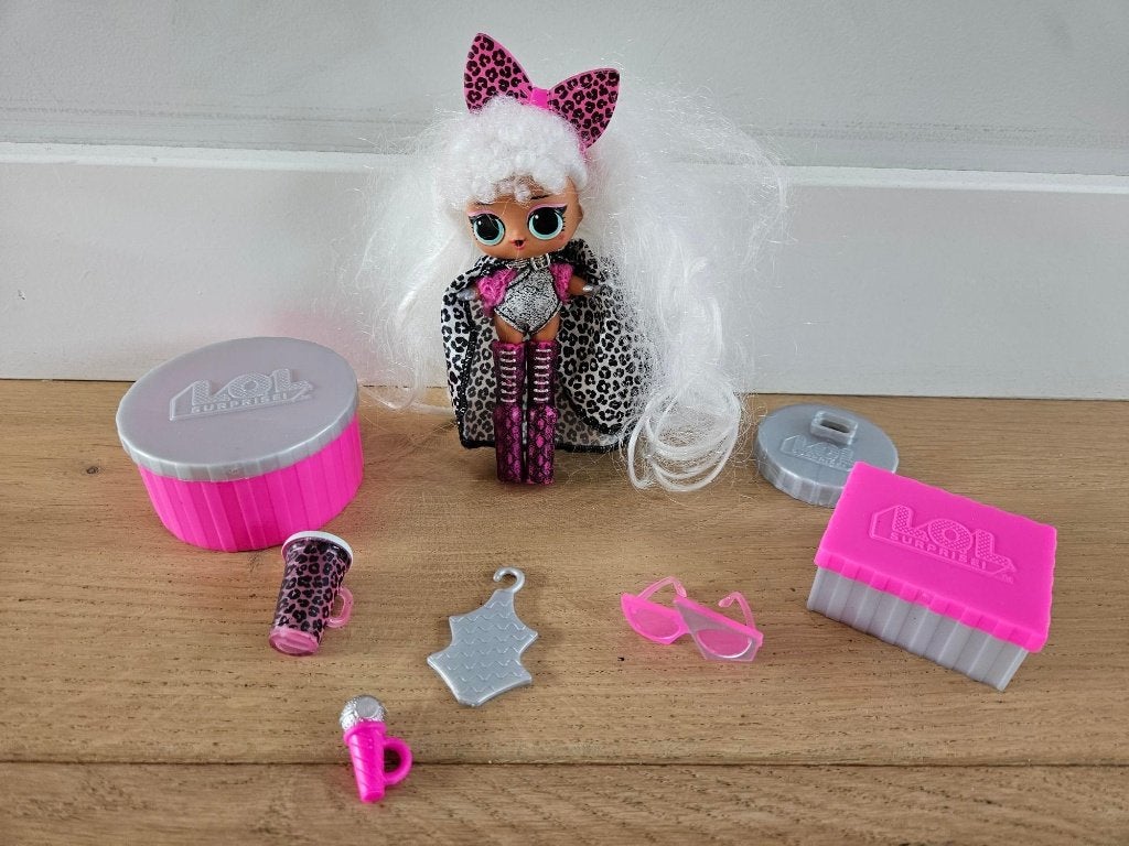 8 L.O.L Suprise poppetjes, Ophalen of Verzenden, Gebruikt, Overige typen