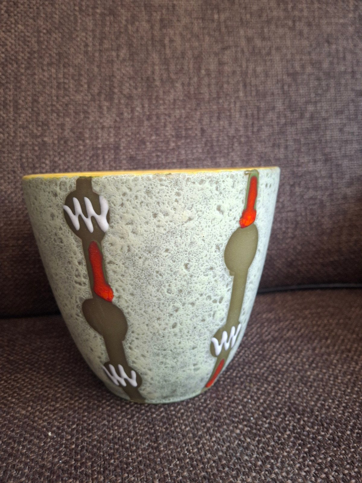 Bloempot vintage jaren 60 mooie kleuren ,geel, Ophalen of Verzenden, Huis en Inrichting