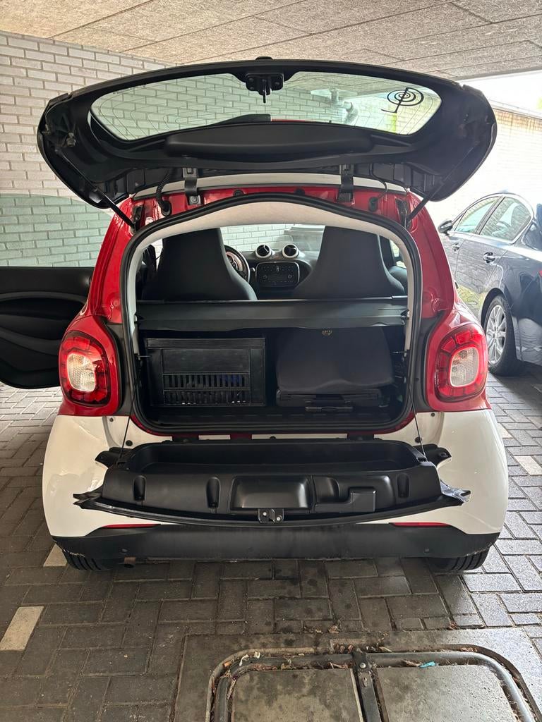 Smart ForTwo 1.0 mhd 61 pk 2015 Rood, Auto's, Smart, Voorwielaandrijving, 785 kg, 61 pk, Handgeschakeld