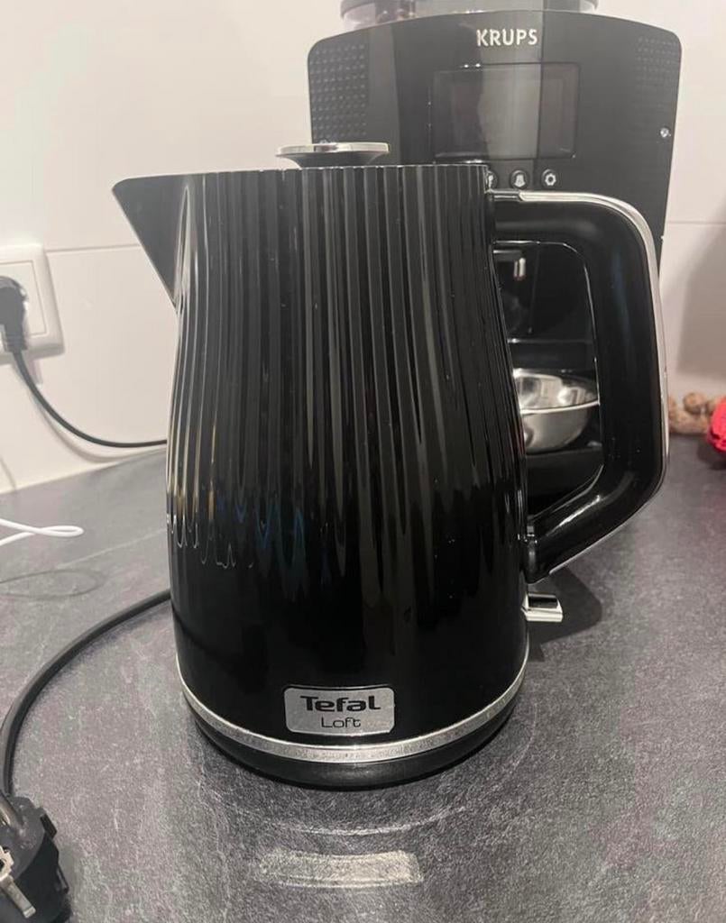Tefal Loft Waterkoker Zwart - Stijlvol en Efficiënt, 1 tot 2 liter, Ophalen of Verzenden, Zo goed als nieuw, Draadloos