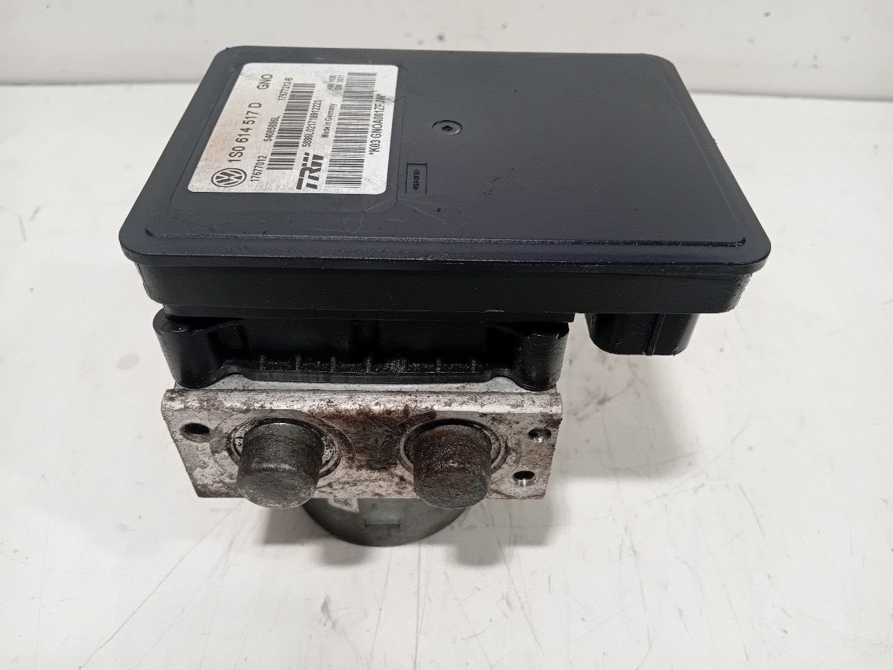 Abs pomp Skoda Citigo, Onderdelen@venauto.nl, Van der Ven Autorecycling B.V., Gebruikt, Ettenseweg 76, 4706 PB Roosendaal, The Netherlands