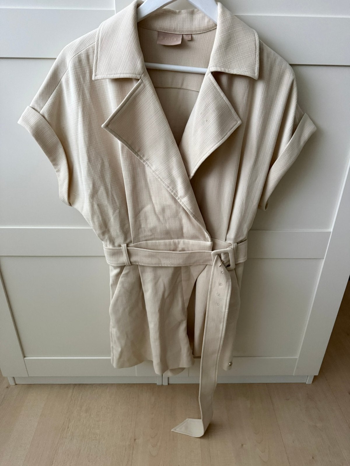 Lichtgele/ beige playsuit/ jumpsuit van Josh V, Ophalen of Verzenden, Gedragen, Maat 38/40 (M), Beige