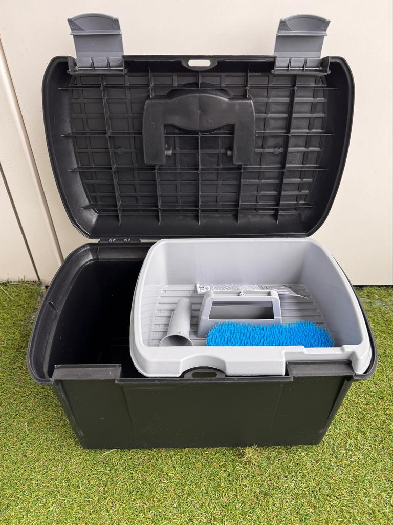 Fouganza opbergkoffer voor paarden + Magic Brush (als nieuw), Dieren en Toebehoren, Ophalen of Verzenden, Zo goed als nieuw, Overige soorten