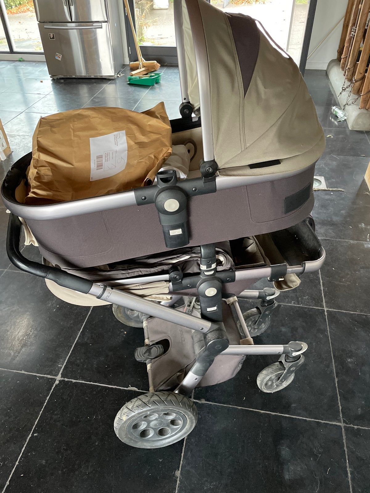 Kinderwagen van Jules (14 jaar oud, bandje lek), Kinderen en Baby's, Kinderwagens en Combinaties, Gebruikt, Luchtbanden, Ophalen