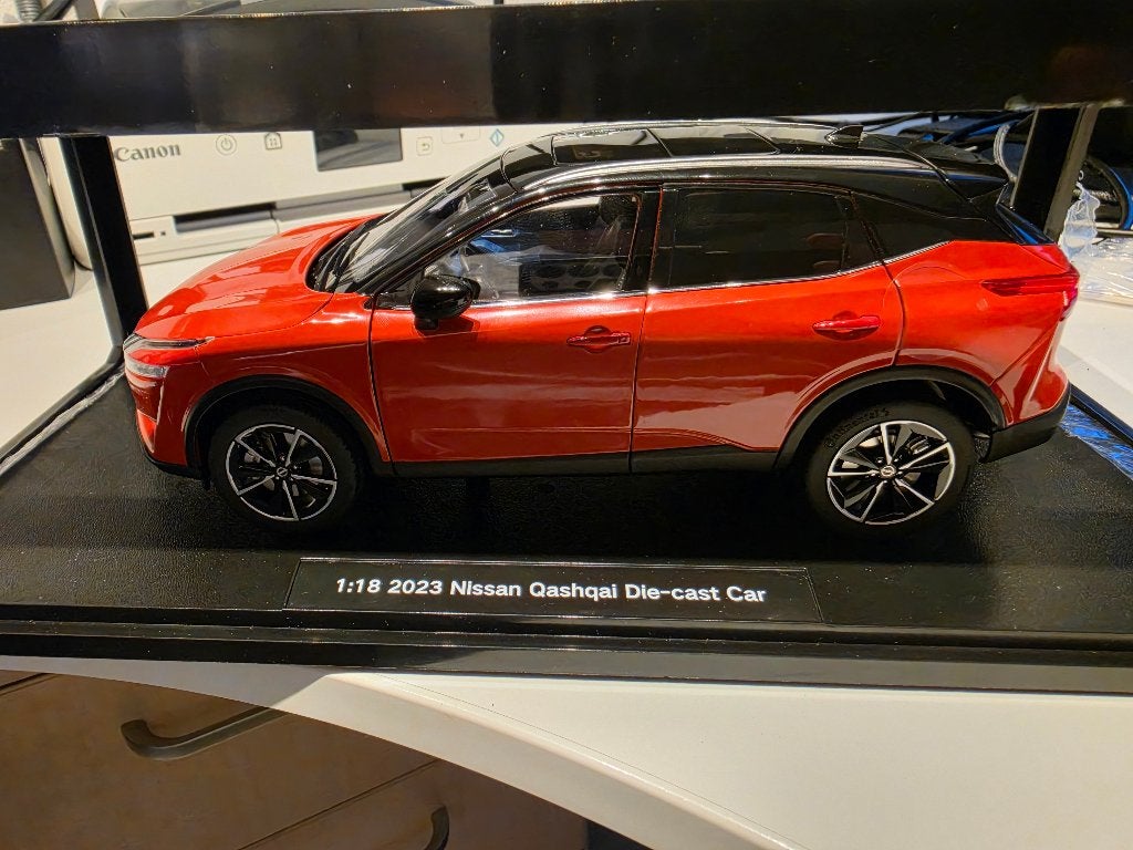 Nissan Qashqai 2023 1/18 Paudi, Hobby en Vrije tijd, Ophalen of Verzenden, Nieuw, Auto, Overige merken