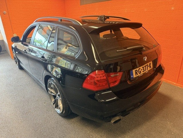 BMW 3-serie Touring 318I / HIGH EXECUTIVE / M-PAKKET!, Auto's, Achterwielaandrijving, Zwart, Leder en Stof, Zwart