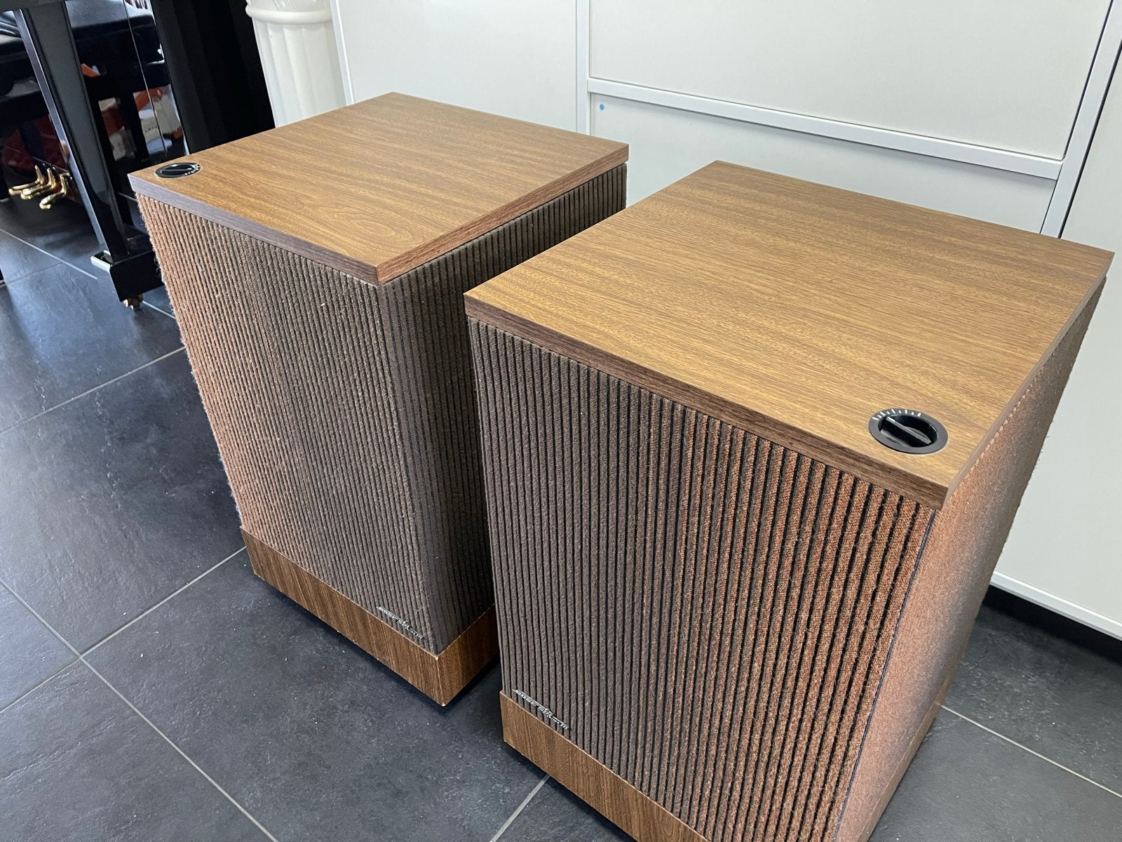 Bose 501 Series III Stereo Speakers - Vintage Hifi