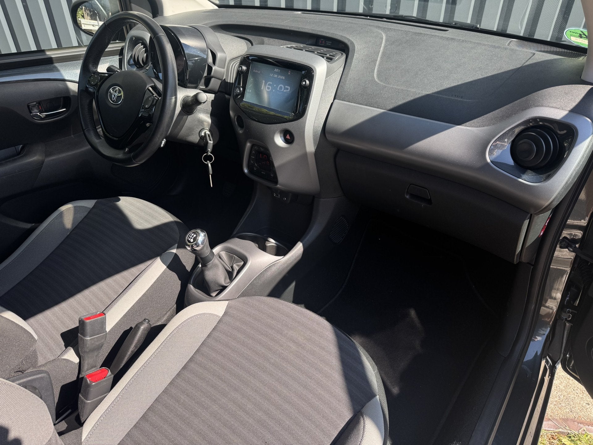 Toyota Aygo 1.0 x-clusiv Camera, Carplay, NAP, Trehaak, Voorwielaandrijving, Stof, Gebruikt, Met garantie (alle)