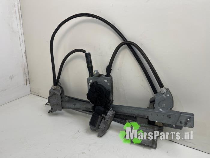 Ruitmechaniek 2Deurs links-voor van een Opel Tigra, Gebruikt, -, -, Opel