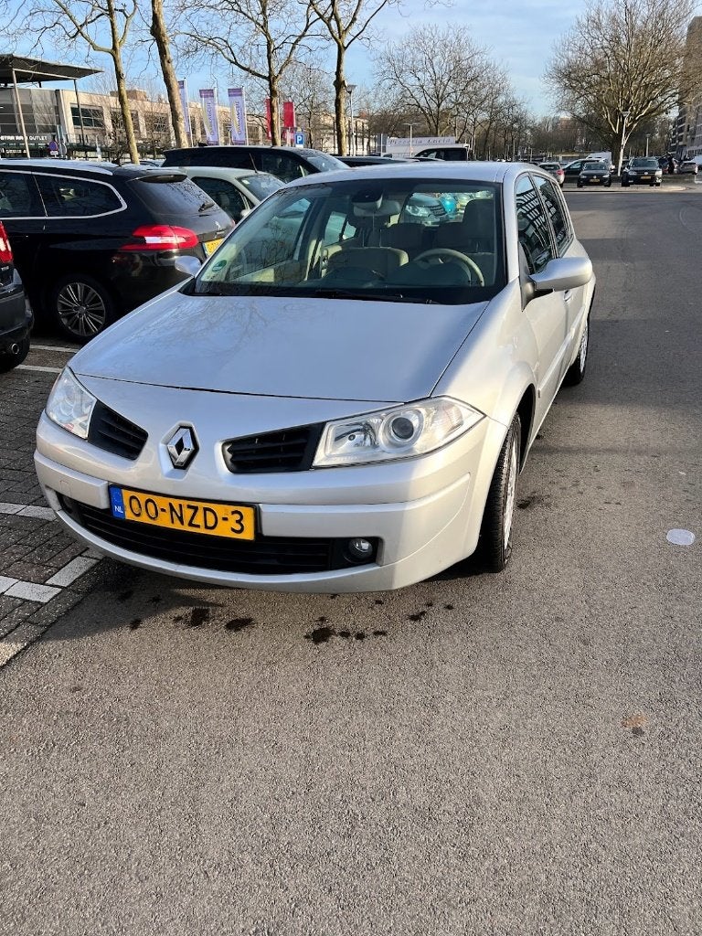 Renault Mégane 1.6 16V AUT 2008 Grijs, Auto's, Renault, Beige, 650 kg, Particulier, 1300 kg