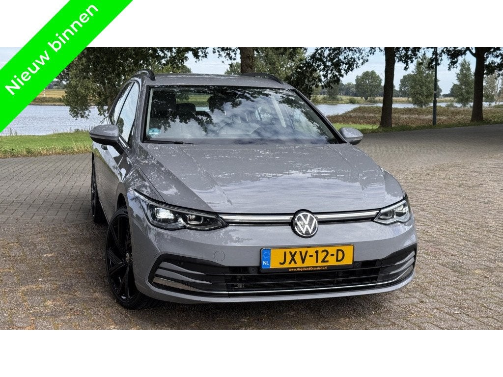 Volkswagen Golf variant 1.5 eTSI DSG INC BTW Camera Led Carp, Auto's, Automaat, Dealer onderhouden, 1325 kg, Euro 6