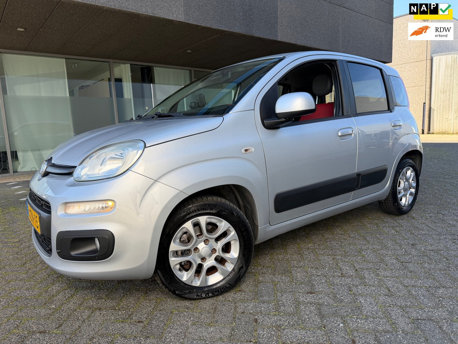 Fiat Panda 0.9 TwinAir Lounge AUTOMAAT AIRCO BJ 11-2014 APK, Auto's, Euro 6, Panda, Origineel Nederlands, 26 km/l