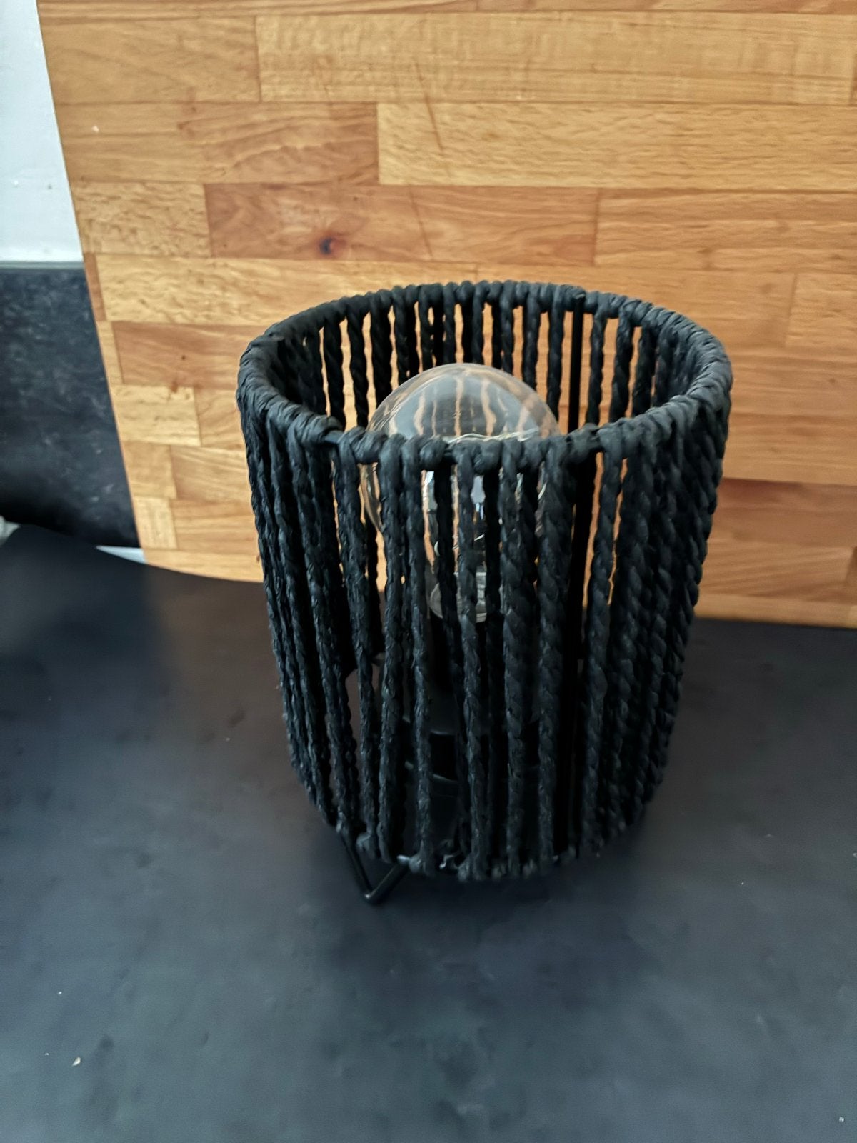 Sfeervolle zwarte tafellamp op batterijen, Textiel, Ophalen of Verzenden, Zwart, Werkt op batterijen