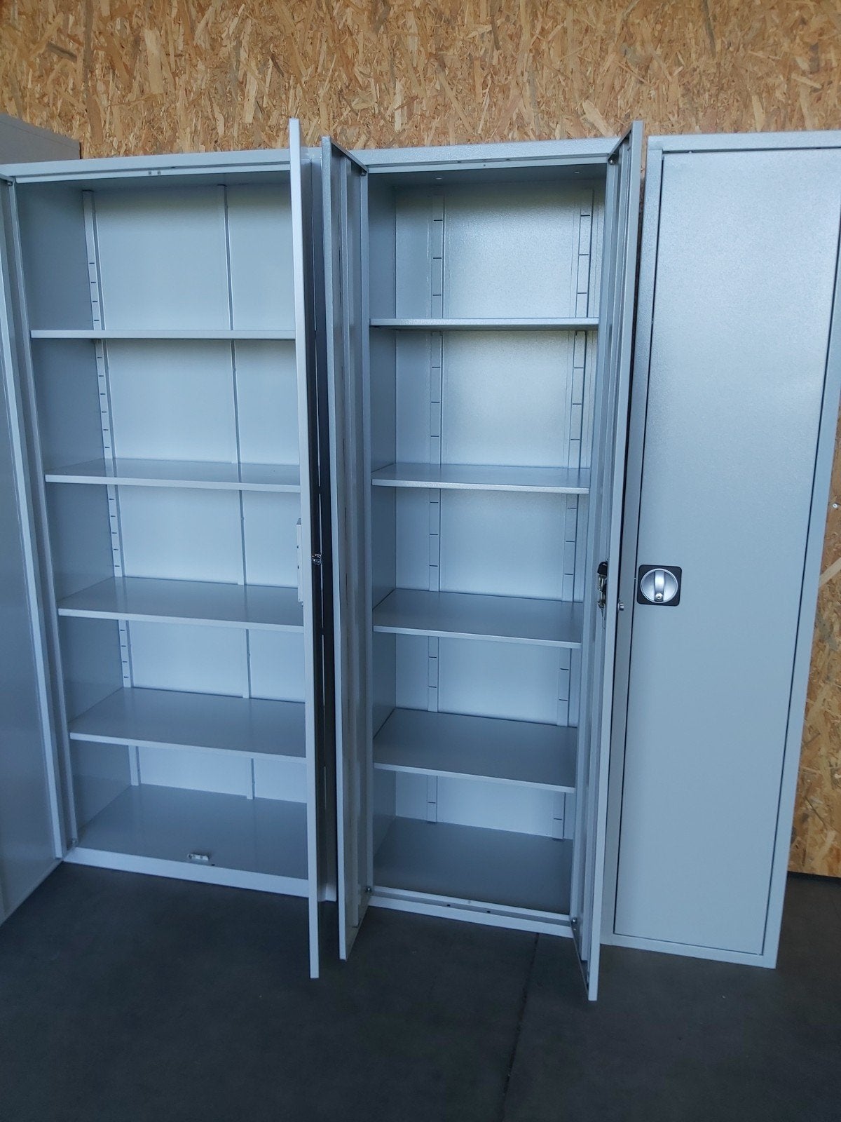 Foto 10 van Gereedschapskast kantoorkast archiefkast vanaf €99,00