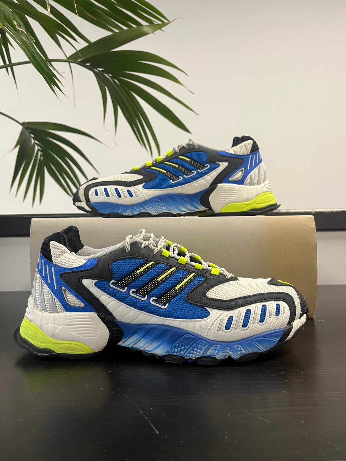 Adidas Torsion TRDC Blue Yellow, Blauw, Ophalen of Verzenden, Sneakers of Gympen, Zo goed als nieuw