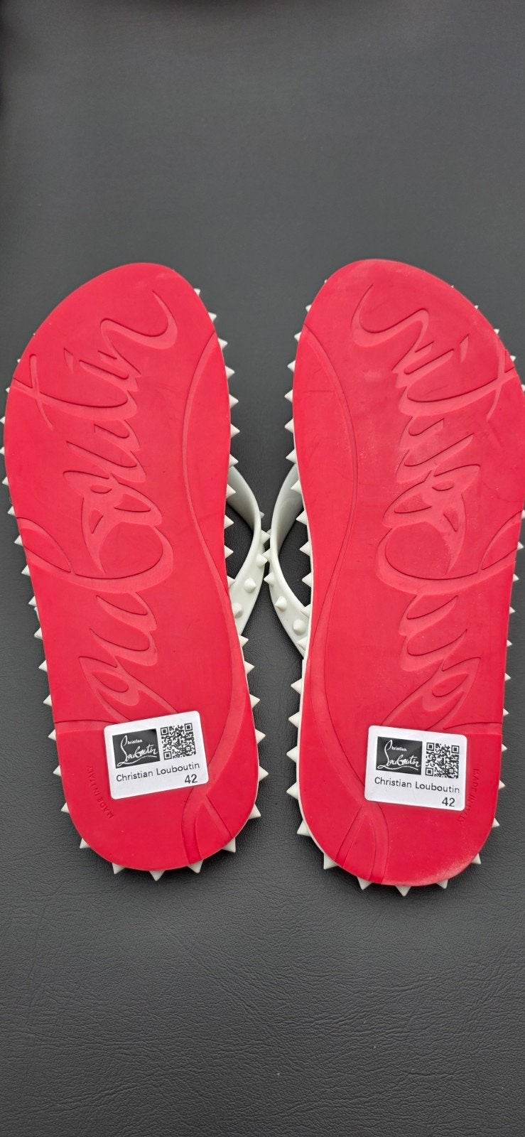 Christian Louboutin Slippers Maat 42 - Zo goed als nieuw, Slippers, Verzenden, Wit, Zo goed als nieuw