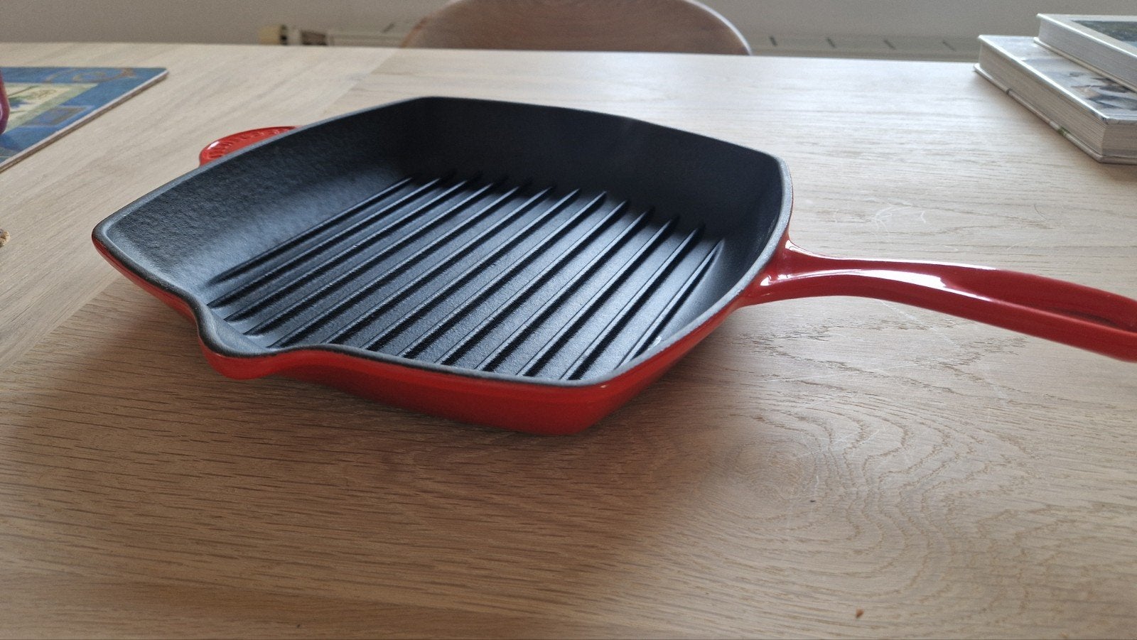 Le creuset, grillpan, kersen rood, 26 cm, Gietijzer, Overige typen, Le Creuset, Ophalen of Verzenden