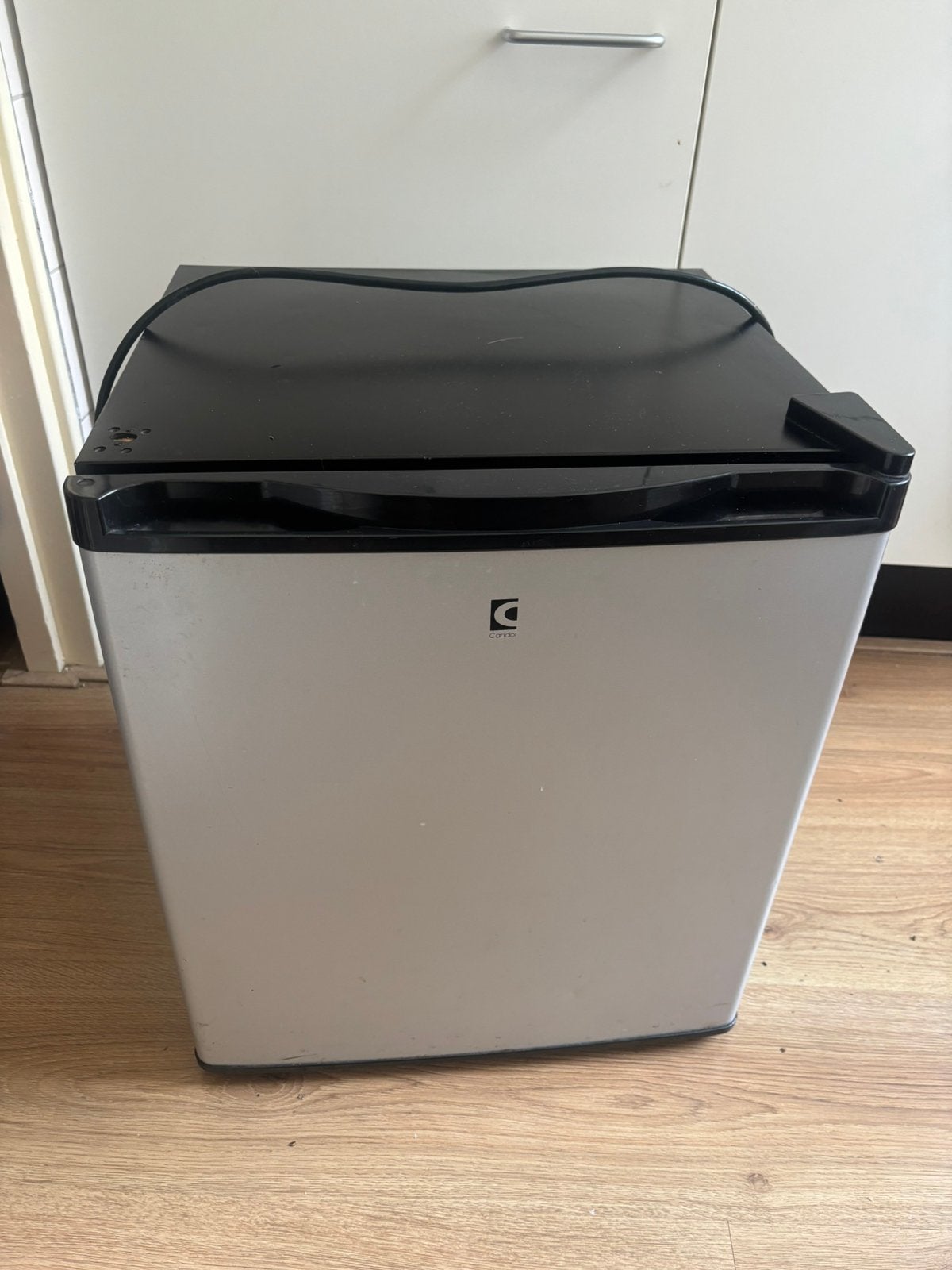 Kleine koelkast van Candor, Witgoed en Apparatuur, Koelkasten en IJskasten, Ophalen, Zonder vriesvak, Minder dan 45 cm, Minder dan 85 cm
