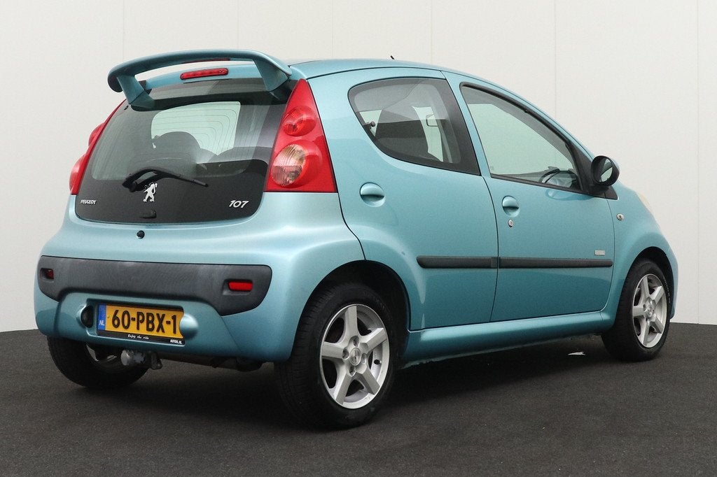 Peugeot 107 1.0-12V Aut. Millesim 200 Sport Afn.Trekhaak Pio, Euro 5, Stof, Gebruikt, Zwart