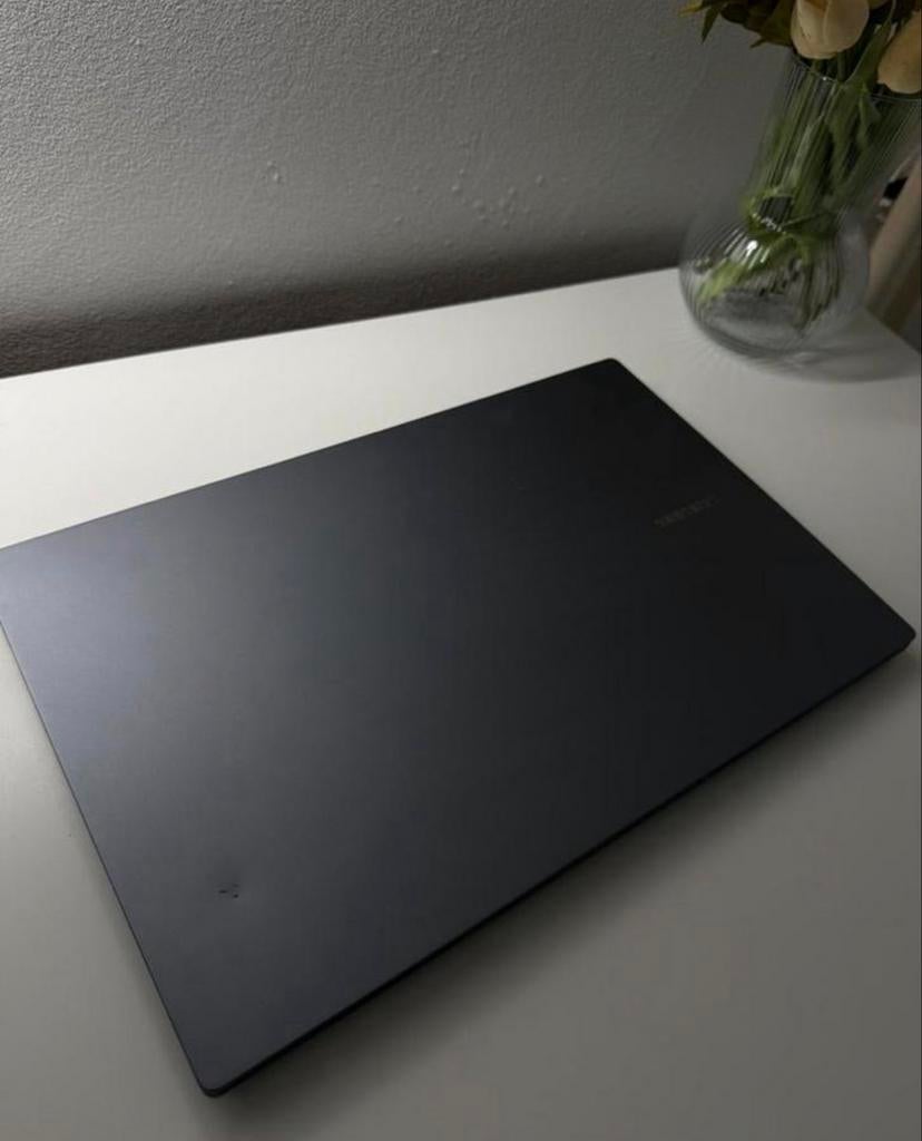 Samsung Galaxy Book - Lichtgewicht en Krachtig, Computers en Software, Windows Laptops, Ophalen, 2 tot 3 Ghz, 8 GB, Zo goed als nieuw