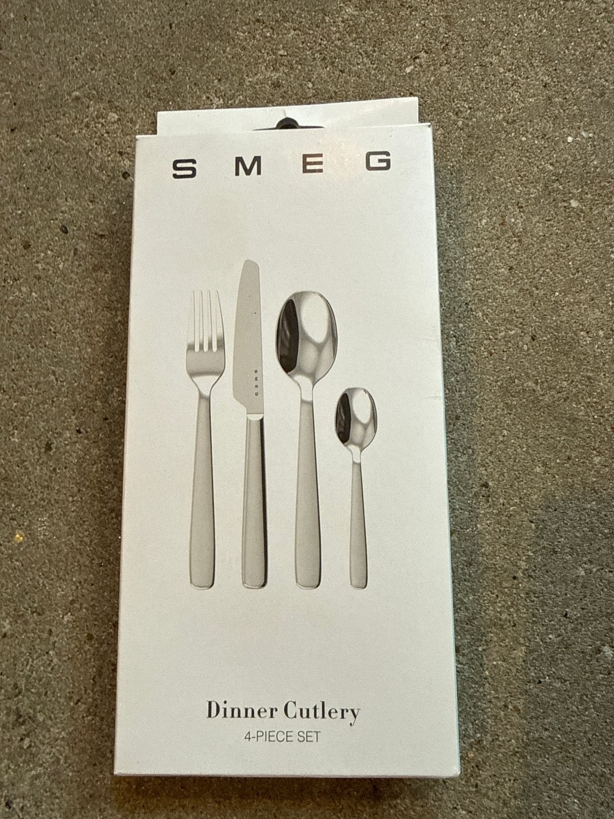 Smeg Bestekset 4-delig - Nieuw in doos, Bestekset, Overige typen, Nieuw, Ophalen of Verzenden