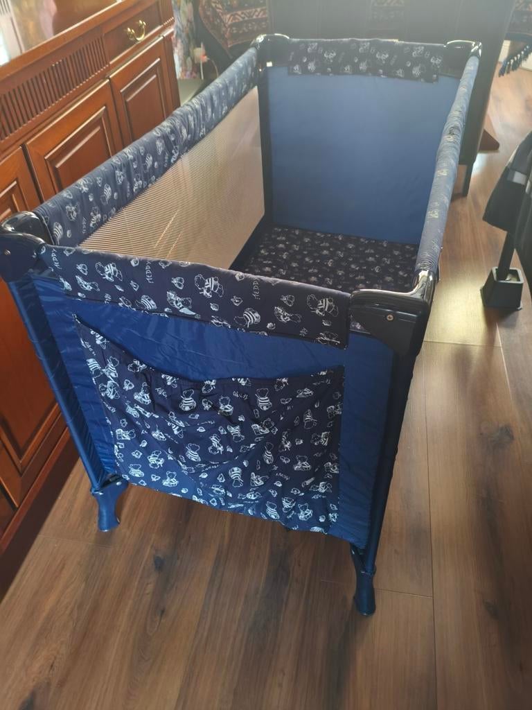 Compact en Draagbaar camping bed - Blauw, Ophalen, Gebruikt