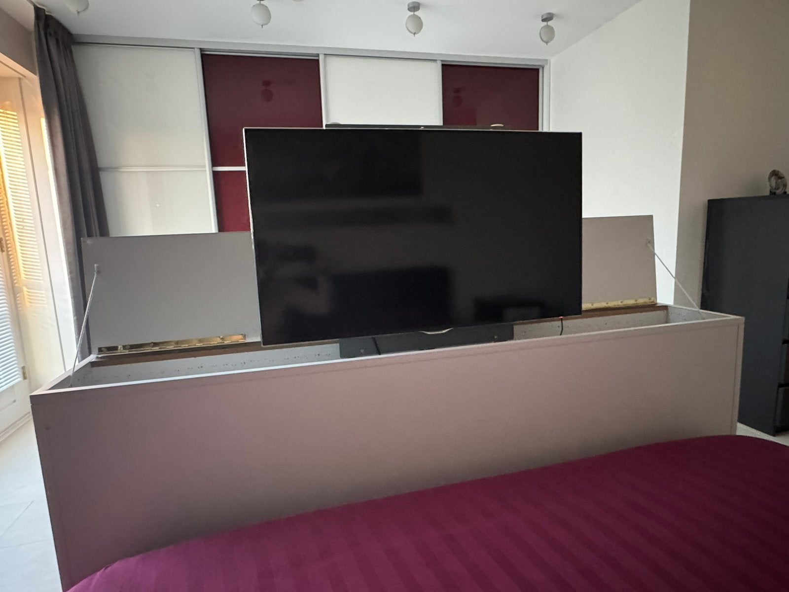 Tvlift meubel slaap of woonkamer inclusief TV op wieltjes, Ophalen, Zo goed als nieuw, Minder dan 100 cm, 25 tot 50 cm