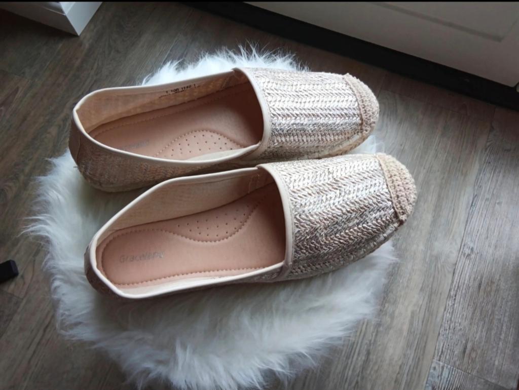 Espadrilles met bling maat 40, Kleding | Dames, Schoenen, Zo goed als nieuw, Espadrilles of Moccasins, Beige, Ophalen of Verzenden