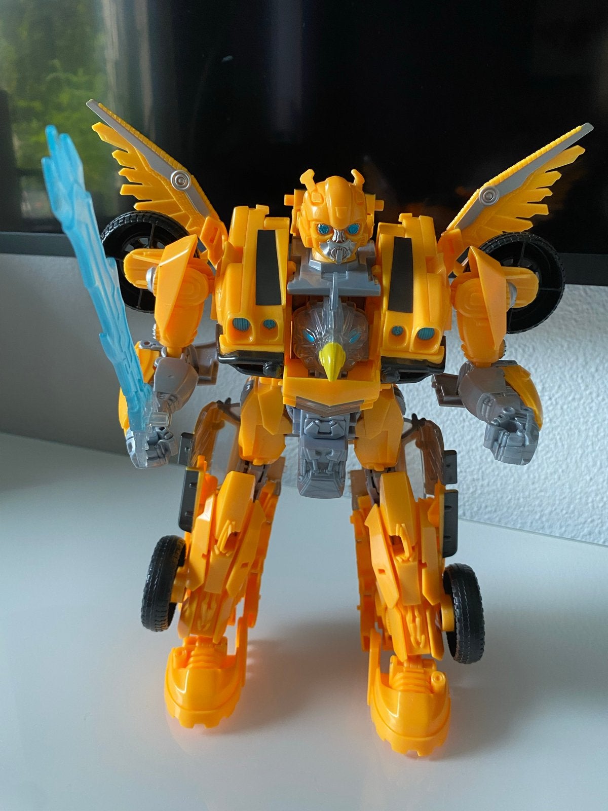Transformers Bumblebee actiefiguur met zwaard, Ophalen of Verzenden, Zo goed als nieuw