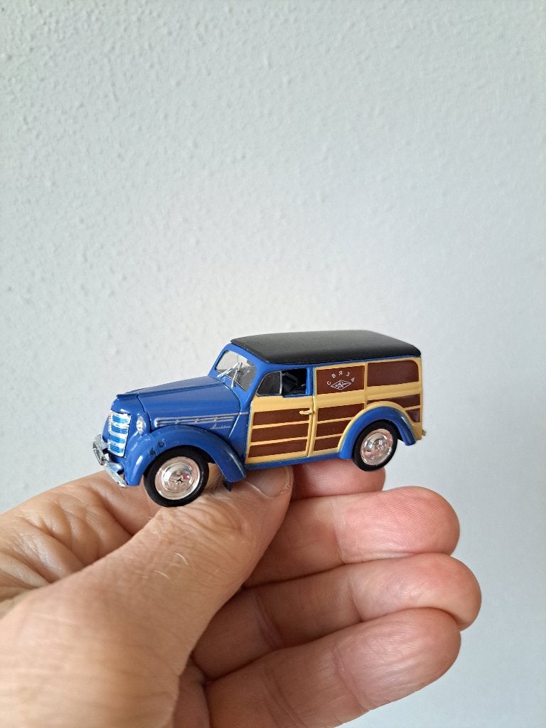 Moskvich 400-422 1:43 DeAgostini, Ophalen of Verzenden, Zo goed als nieuw, Auto, Overige merken