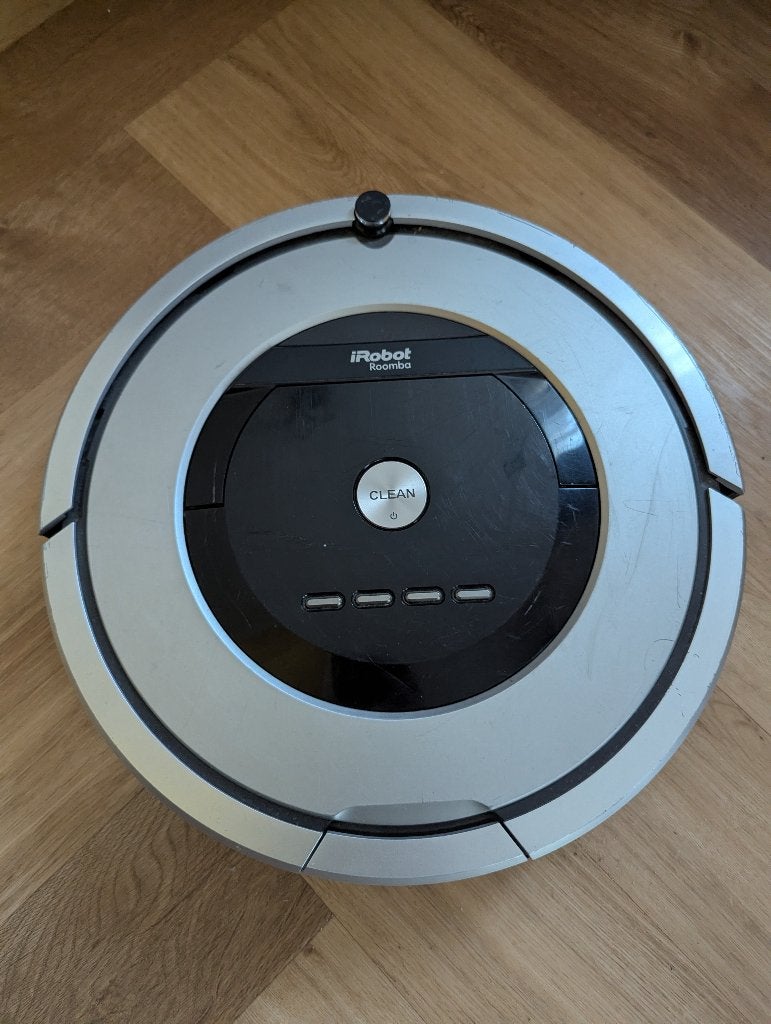 iRobot Roomba 800 Series - well maintained + extras, Gebruikt, IRobot, Ophalen of Verzenden, Robotstofzuiger