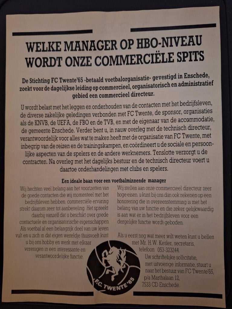 Oude vintage reclame - FC Twente zoekt commercieel manager, Ophalen of Verzenden, Gebruikt, F.C. Twente, Poster, Plaatje of Sticker