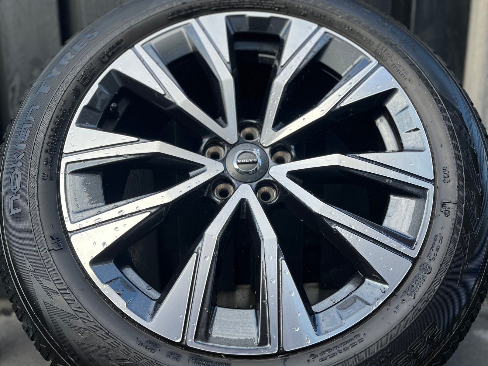 19’’Orig Volvo XC60 Winterbanden + Velgen TPMS NWST❄️❄️❄️, Gebruikt, Banden en Velgen, Winterbanden, 235 mm