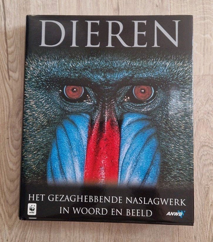 Dieren 600 pagina's naslagwerk in woord en beeld, Ophalen of Verzenden, Zo goed als nieuw, Natuurwetenschap
